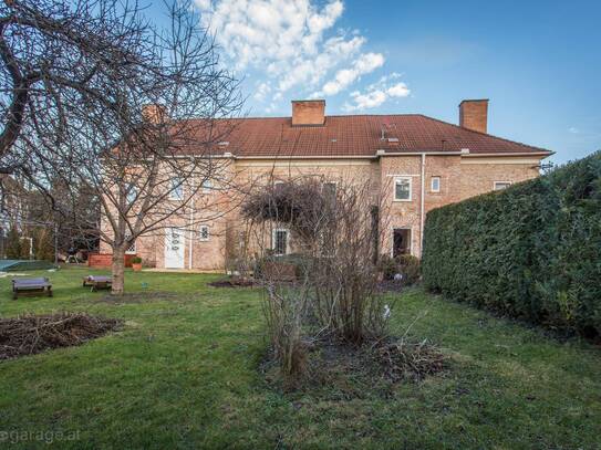 Prächtiges Landhaus mit großem Garten und Pool, nähe Wien