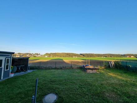 Schönes Einfamilienhaus mit Garten in Grünlage