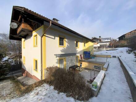 Wohnhaus in Schwaz, am Fuße der Burg Freundsberg gelegen.