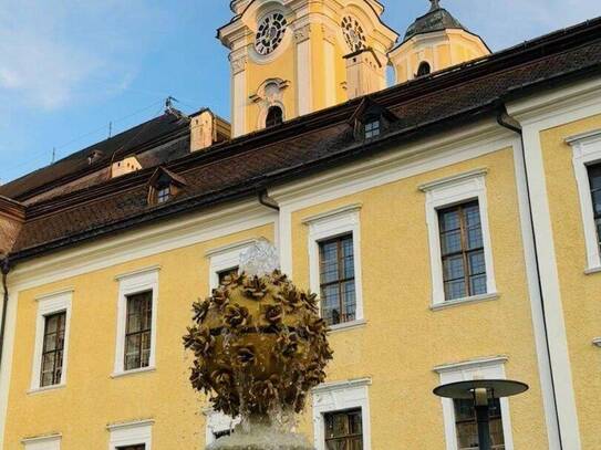 MONDSEE: Romantische 3-Zimmer-Maisonette im Schloss Mondsee