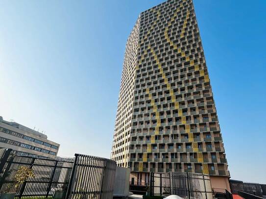 4. ZIMMER! PROVISIONSFREI! 30. STOCK! ERSTBEZUG! HELL! 57m² BALKON! BLICK AUF DEN STEPHANSDOM.