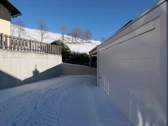 Doppelgarage mit Carport für Skibegeisterte mit E-Ladeanschluss in Tauplitz