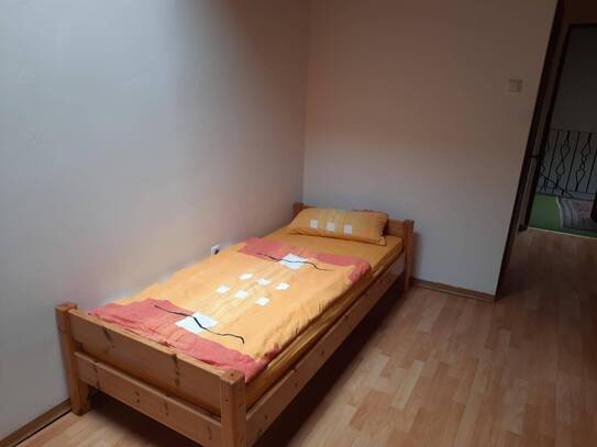 Vermiete billige Zimmer in Obernberg