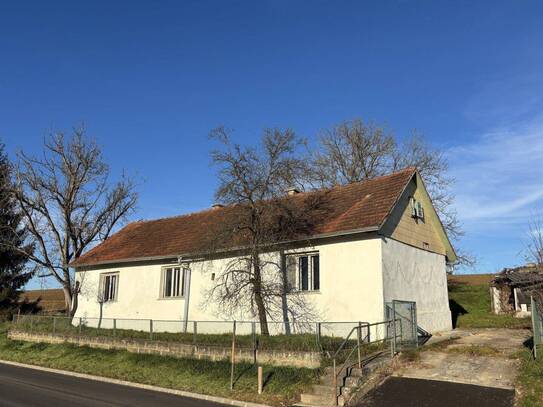 "" FINALLY FOUND "" Gerersdorf !! Uriges, renovierungsbedürftiges Bauernhaus mit ca. 1.330 m2 Eigengrund am Ortsrand !!