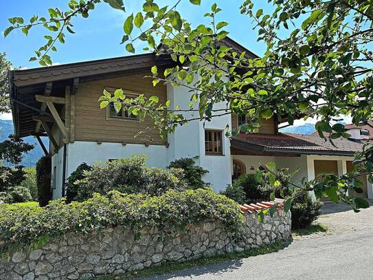 GEPFLEGTES LANDHAUS IN TRAUMHAFTER PANORAMALAGE