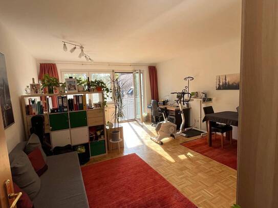 45m2 Garçonnière in LKH-Nähe mit sonnigem Balkon ab Mitte November zu vermieten (leer, ohne Möbel)