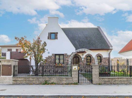 Traumhaftes Haus in ruhiger Lage mit schönem Garten und großer Garage