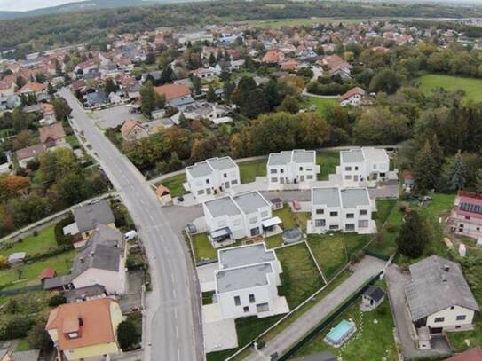 "Einzigartige Gelegenheit! Familienhaus auf Eigengrund mit Keller und großem Garten- Ihr neues Zuhause !"