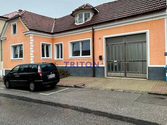 Neuer Preis! Mehrfamilienhaus mit einer großzügigen Halle als Gewerbefläche zu verkaufen !