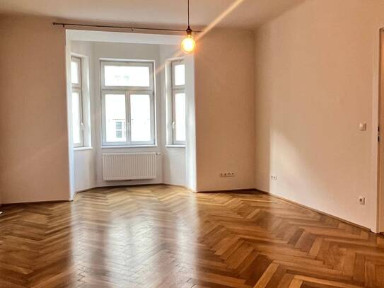 Frisch saniert - Zentrale und helle 2,5 Zimmer Wohnung in Mülln