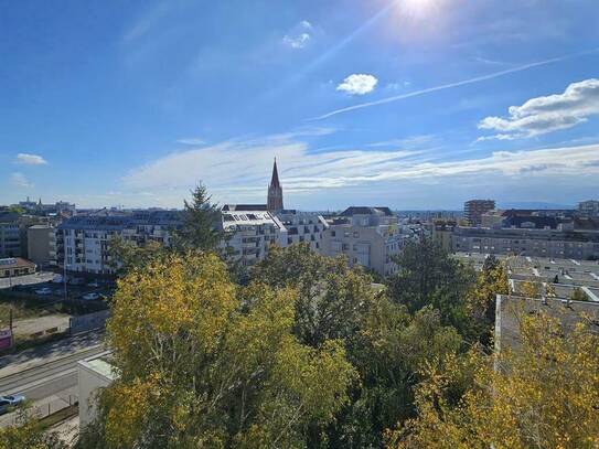 ** Wohlfühlwohnung ** Süd-West-Loggia ** zugeteilter Parkplatz ** unverbaubarer Panoramablick **