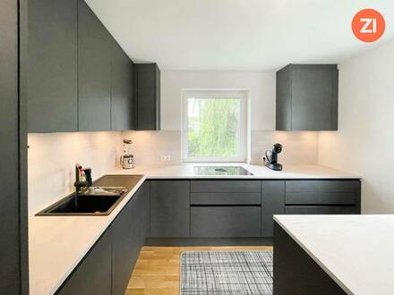 Neuwertige möblierte 3 Zimmer Wohnung mit Designer Küche und Loggia