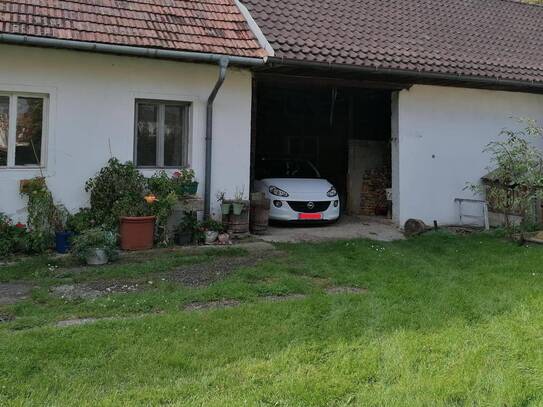 charmantes Haus in Lengenfeld mit vielen Nebengebäuden zu vermieten