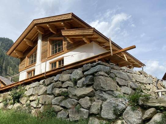 Chalet Fuchs mit Kinderzimmer (Rohbau) am Fuße des Gletscherskigebiets Mölltaler Gletscher!