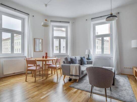 Sanierte 3 Zi-Altbau Wohnung, Nähe U1 Reumanplatz, direkte Anbindung in der Stadt