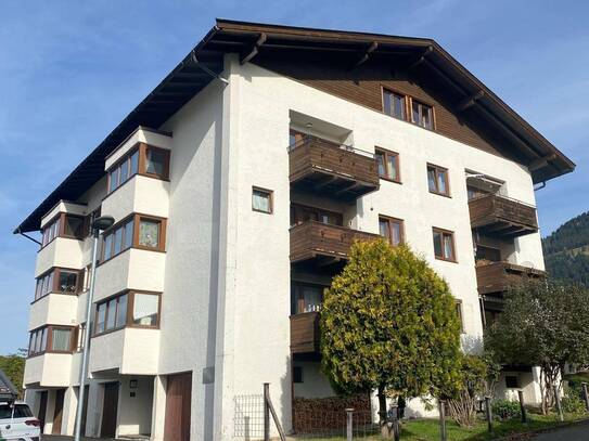 Moderne 3-Zimmer-Wohnung mit Balkon und Bergblick in zentraler Ruhelage von Kitzbühel