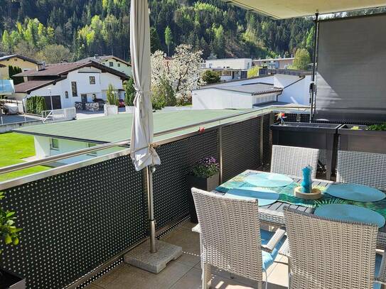 Neuwertige 3-Zimmer-Wohnung mit großem Balkon und 2 Tiefgaragenplätzen, provisionsfrei in Wattens