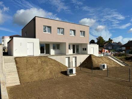 Sachverständigen geprüftes Doppelhaus mit XL-Garage, PV-Anlage, traumhaftem Fernblick in Krenstetten - auch Mietkauf mö…