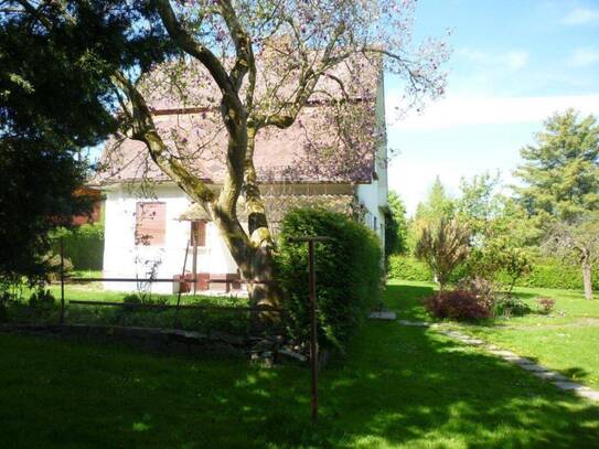 * Sanierungsbedürftiges Einfamilienhaus auf idyllischem Grundstück mit Blick zur Kirche nördlich von Graz in Gratwein-S…