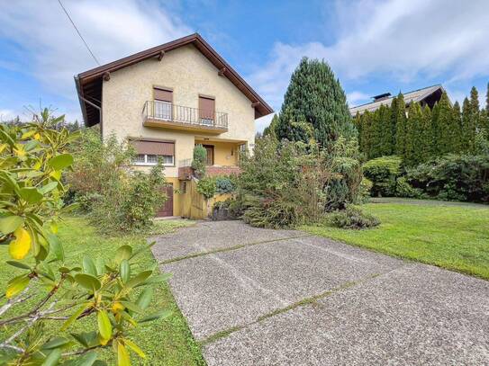 Idyllische Lage und 1856m² Grund - Renovierungsbedürftiges Einfamilienhaus mit Garage