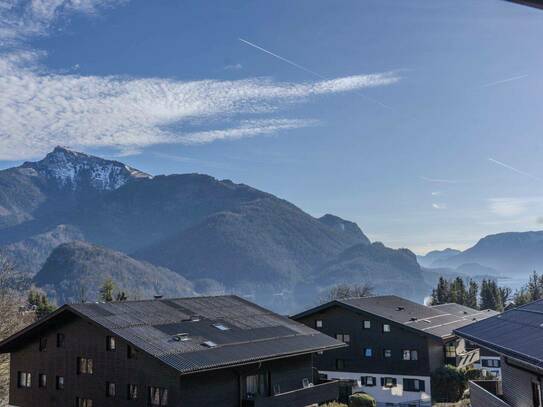 Dreizimmerwohnung im Dachgeschoss mit Balkon und Seeblick