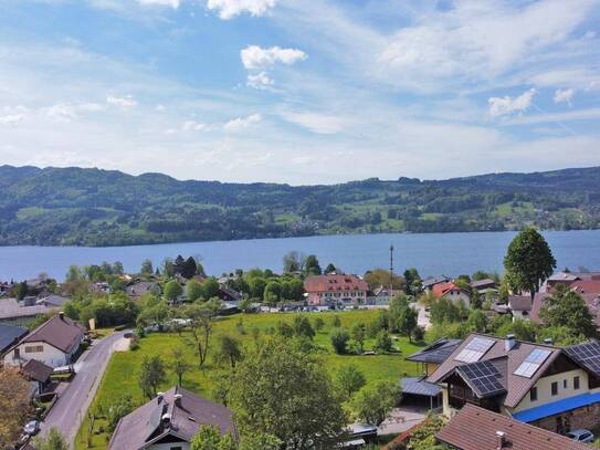 Idyllisches Anwesen mit Seeblick am Attersee: Wohnen in ruhiger Lage