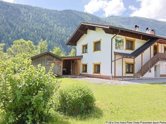 Naturparkregion Lechtal Wohnhaus mit zwei Wohnungen