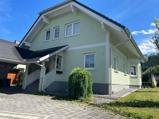 Reizvolles Einfamilienhaus in Pistennähe - Ihr Winterparadies in den Bergen