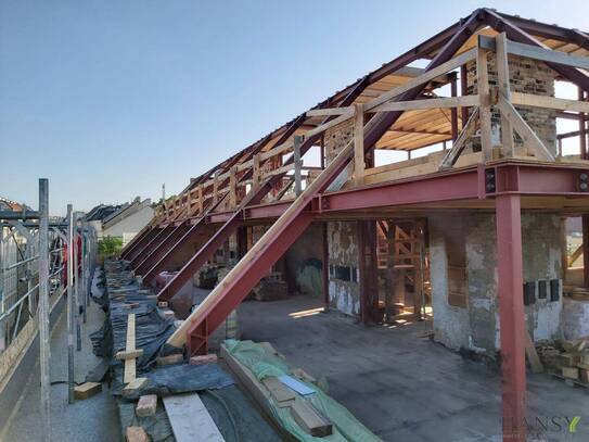 Über den Wolken - Provisionsfreie Maisonette-Dachgeschosswohnung mit 3 Terrassen und Blick auf die Gloriette!