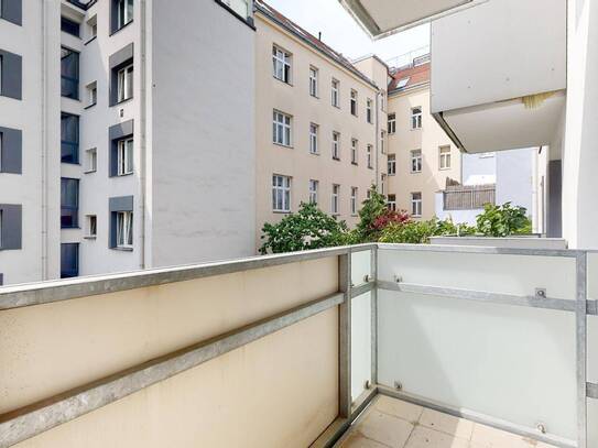 Ruhige 3-Zi-Wohnung (4-Zi Möglich) mit Balkon zu kaufen! Sanierungsbedürftig