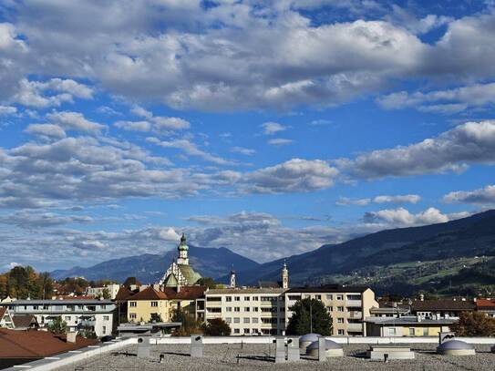 4-Zimmer Wohnung mit Balkon, Garage und traumhaftem Ausblick!