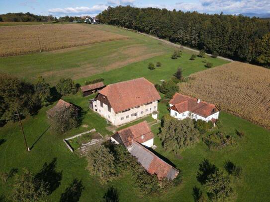 Idyllische Landwirtschaft im Grünen mit Hofstelle!