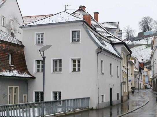 STADTHAUS mit 4 Wohneinheiten - lukratives Renditeobjekt - Anlegerpreis exkl. MwSt.