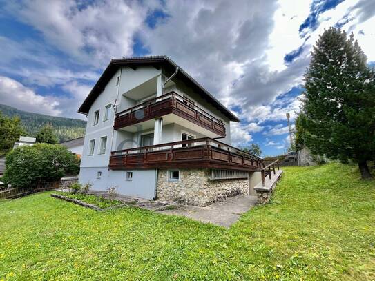 Mehrfamilienhaus mit 2 getrennten Einheiten mit toller Aussicht!!