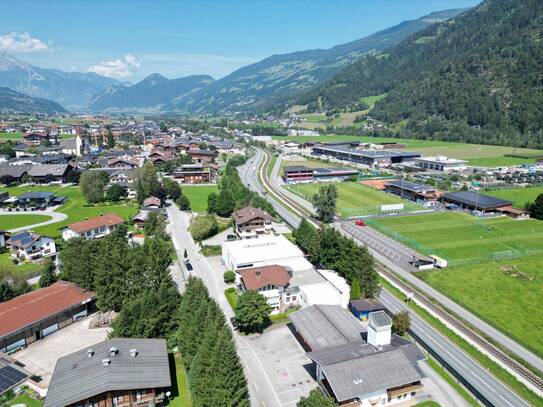 Zentral im Zillertal: Vielseitige Gewerbefläche für Wachstum und Erfolg