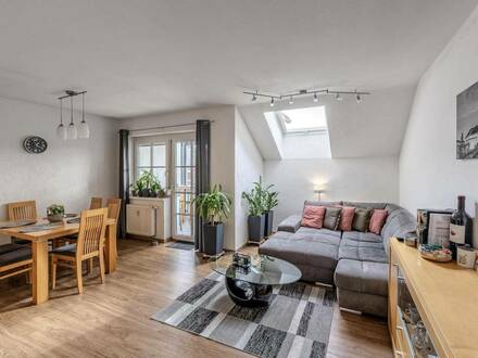 Gepflegte 3-Zimmer-Wohnung mit Garage - Blick zum Traunstein - Pinsdorf - AUCH für Anleger