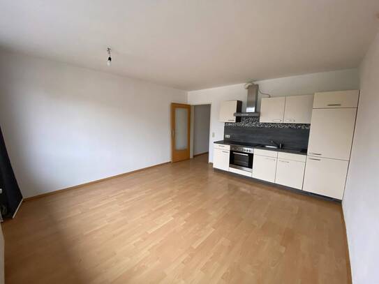 Ab Juli verfügbar: Gemütliche 2-Zimmer-Wohnung im Zentrum von Timelkam!