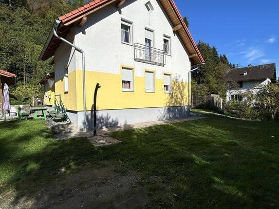 Einfamilienhaus in zentraler Lage von Lambach - Perfekt für Familien mit Platzbedarf!