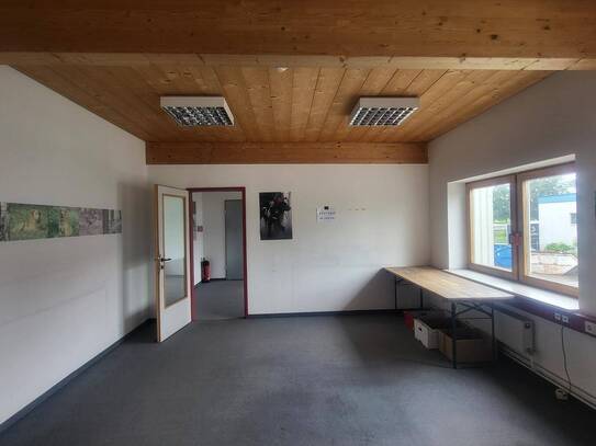 Dornbirn – Gewerbefläche (Büro/Lager/Produktion) im OG mit ca. 359 m²