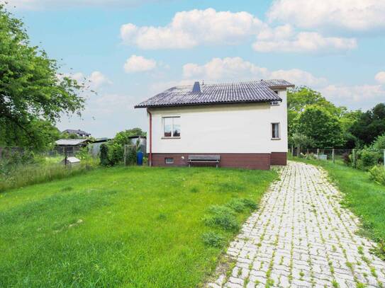 Einfamilienhaus mit großem Garten und viel Potenzial