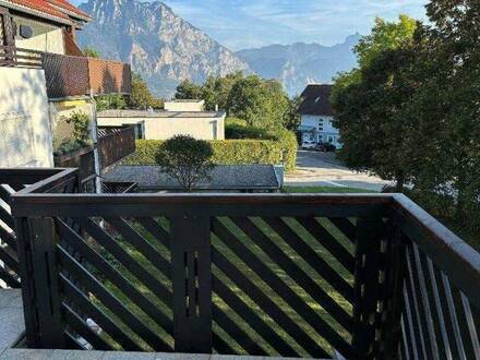 Blick auf den Traunsee - Renovierte 3-Zimmer Wohnung mit großem Balkon