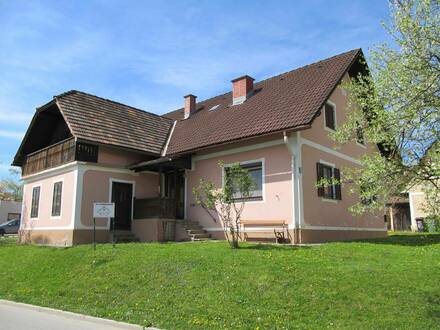 Bauernhaus in ruhiger, zentraler Ortslage