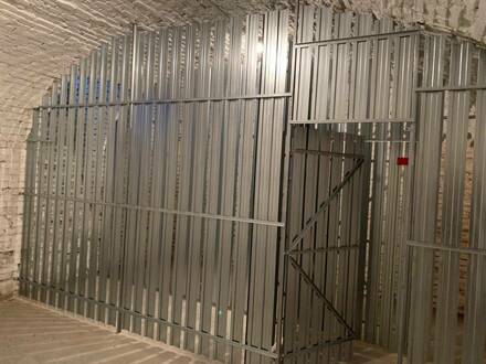 Zentral, günstig, trocken - moderne Kellerabteile gleich beim Volkstheater (U2/U3) ab € 99,- p.M.