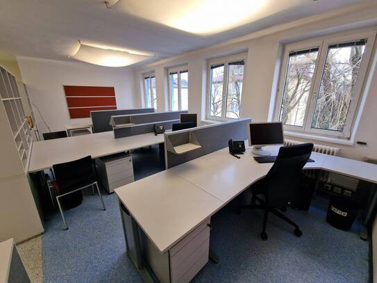Modernes, voll ausgestattetes Büro in Salzburg-Maxglan zu vermieten