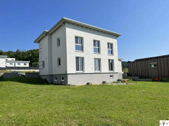 Traumhaus mit Fernblick - Moderne Eleganz und Komfort vereint