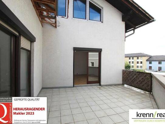 Neuer Preis! Geräumige Wohnung mit Terrasse und Garagenplatz