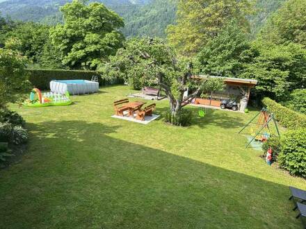 Ruhiges, bezugsfähiges Einfamilienhaus mit traumhaften Garten und Keller