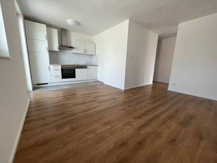 3-Zimmer Wohnung mit Balkon und Gemeinschaftspool, T13