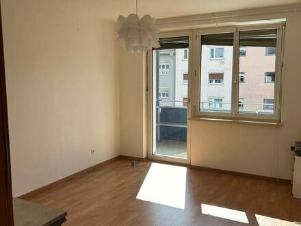 3 Zimmer Wohnung Amrasserstrasse