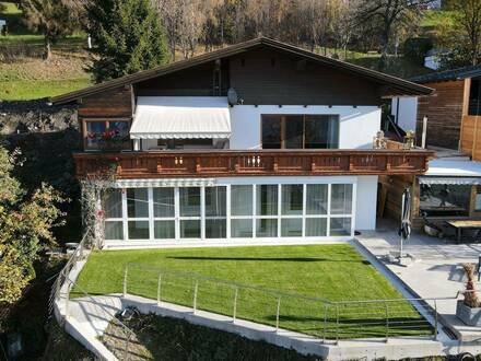 Freistehend großzügiges Haus in ruhiger Lage mit spektakulärem Ausblick über Lienz